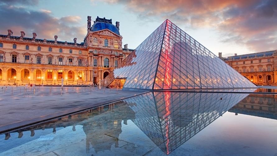 louvre museum paris